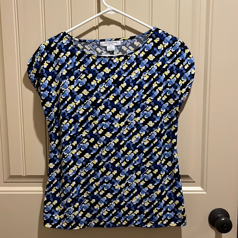 Liz Claiborne petite medium wonderful summer shirt.